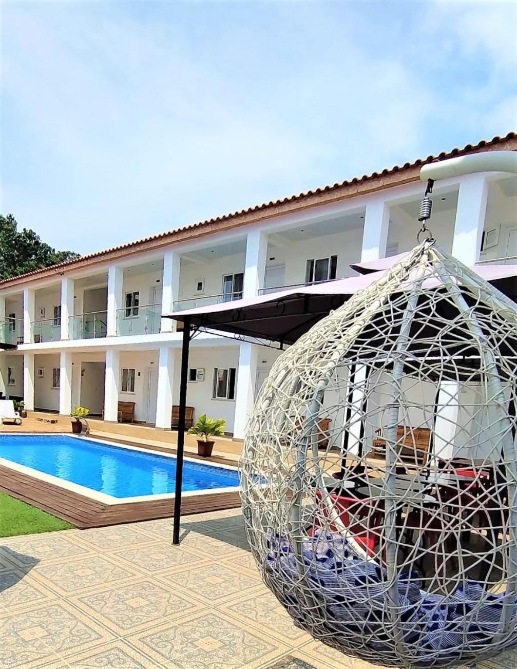 Hotel Kenito 상투메 외부 사진