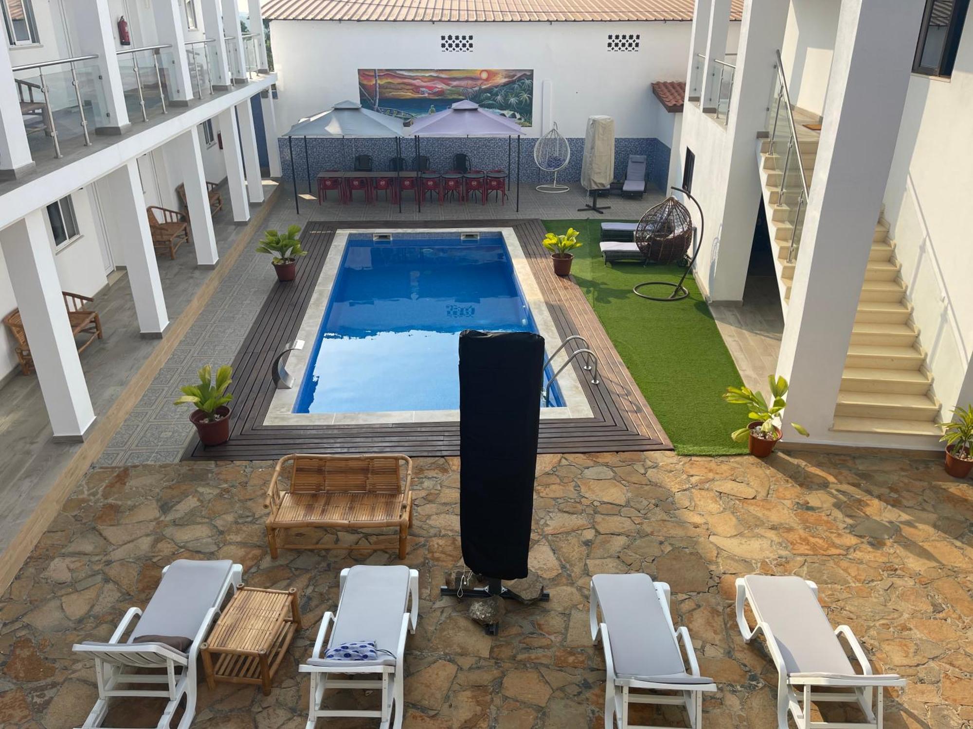 Hotel Kenito 상투메 외부 사진