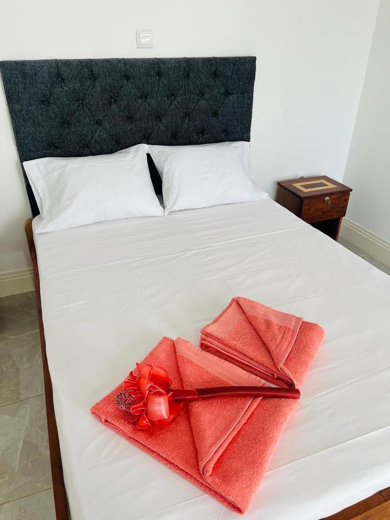 Hotel Kenito 상투메 외부 사진