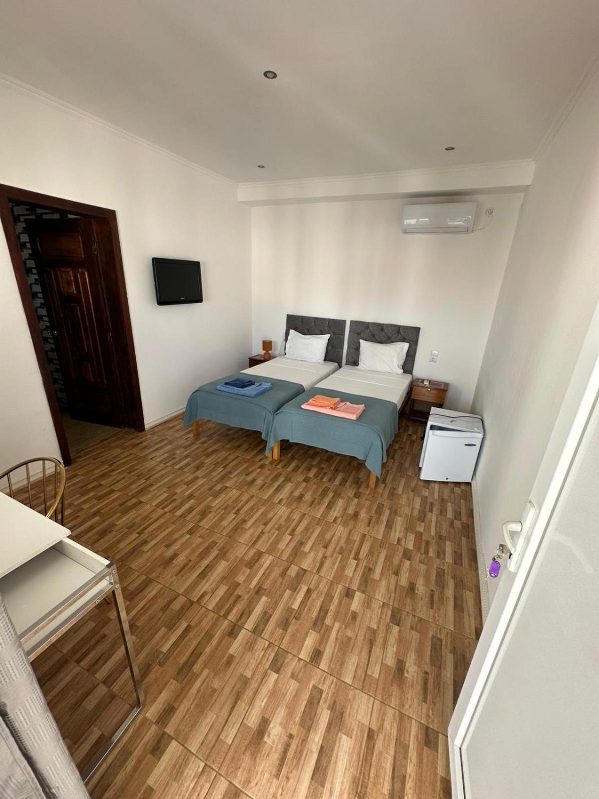 Hotel Kenito 상투메 외부 사진